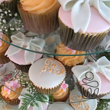 Wedding cake gold 2