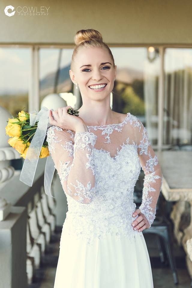 Thaliza Hair and Airbrush Makeup by Tris Alves Makeup