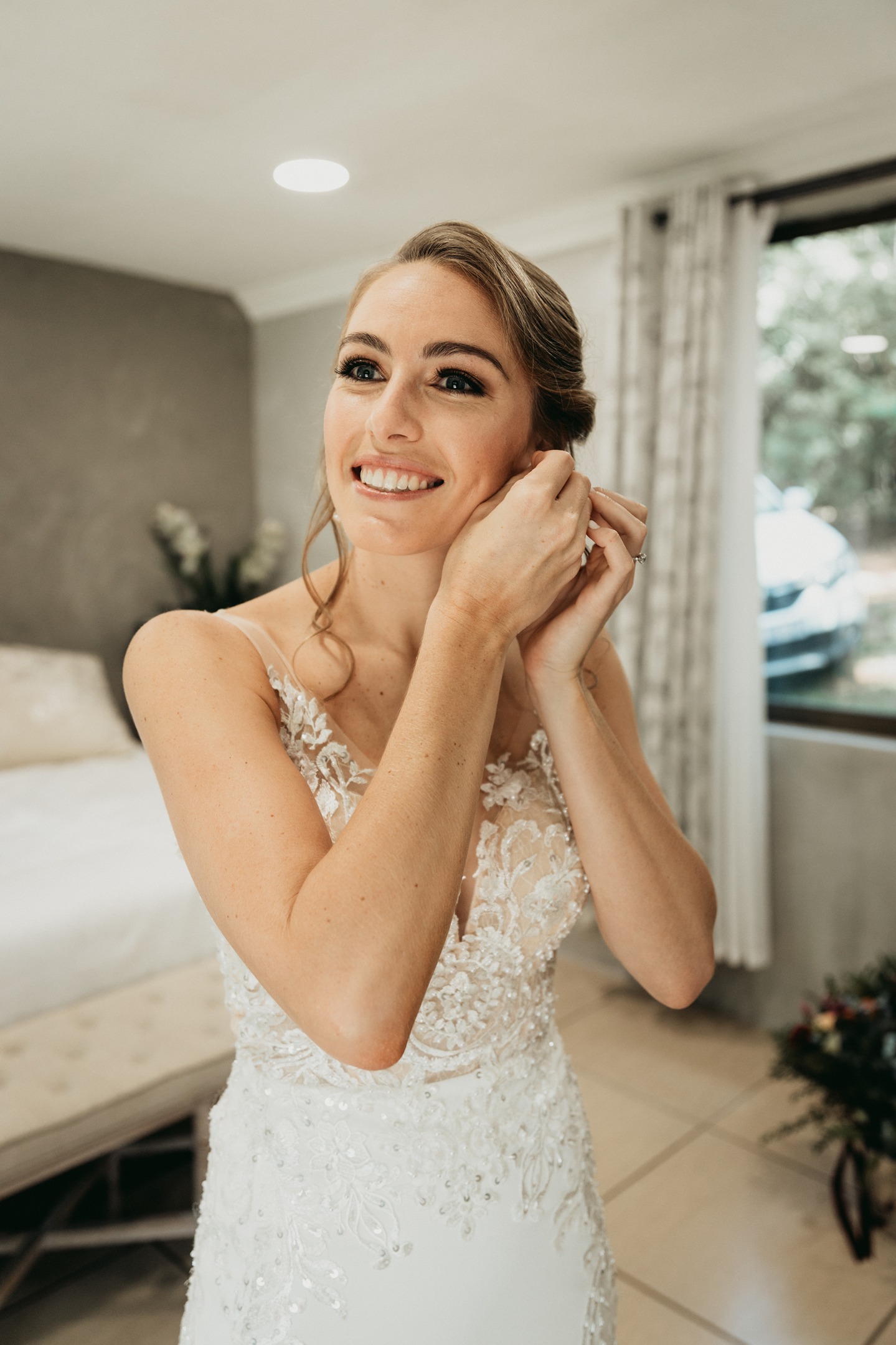 Tiffany Johnson Bridal Hair and Airbrush Makeup by Tris Alves Makeup @Boshoek Venue sdvimagery_Nilsen-Sneak-31 (11)